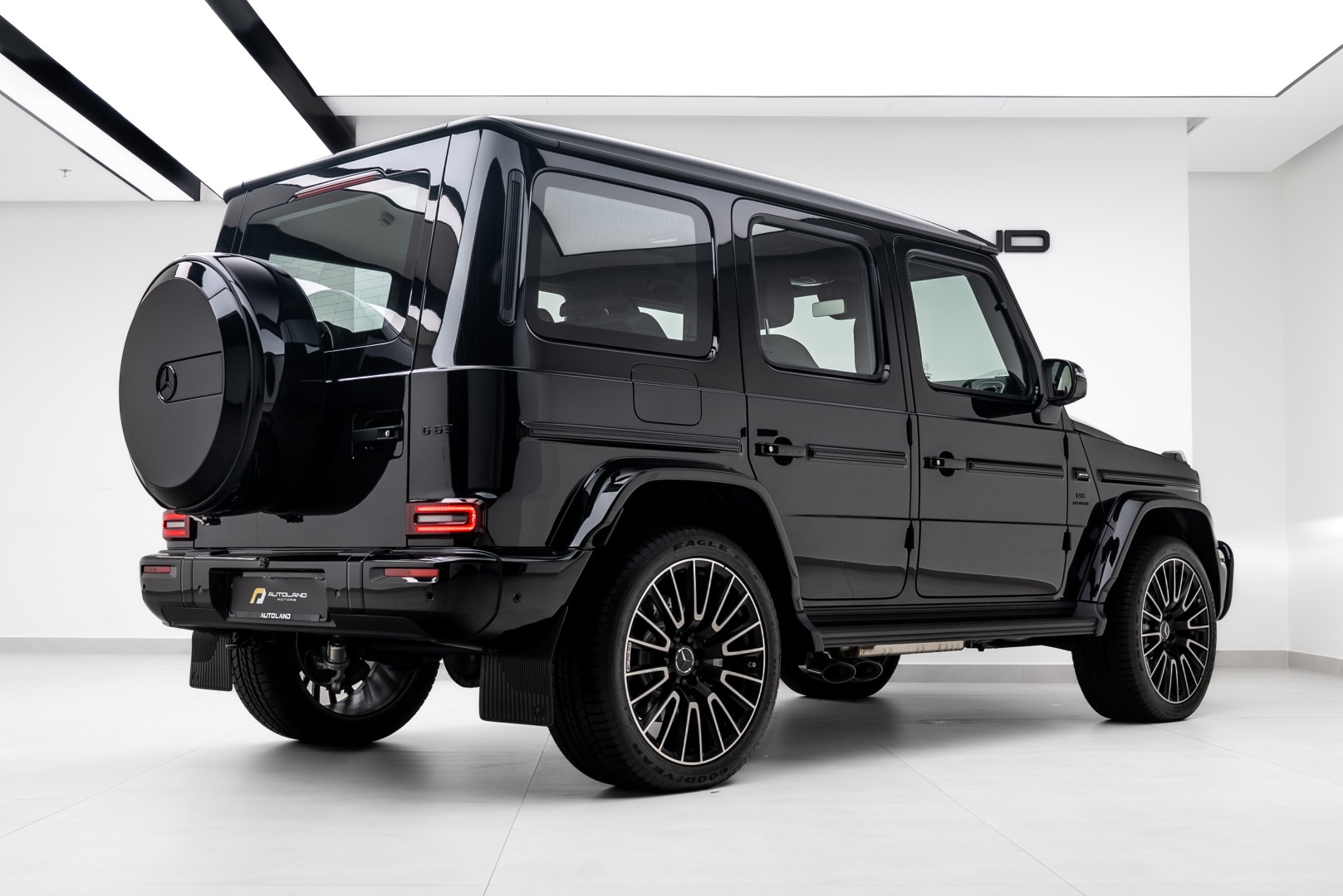 2025 MERCEDES BENZ G63 AMG | EXTENDED NIGHT PACKAGE | MANUFAKTUR NAPPA LEATHER DIAMOND QUILT | REAR